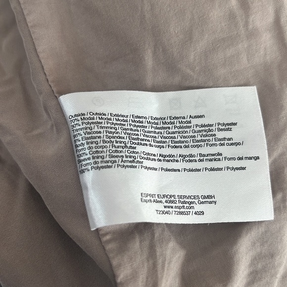 Esprit Motor Jacket 🧥 - Picture 10 of 10